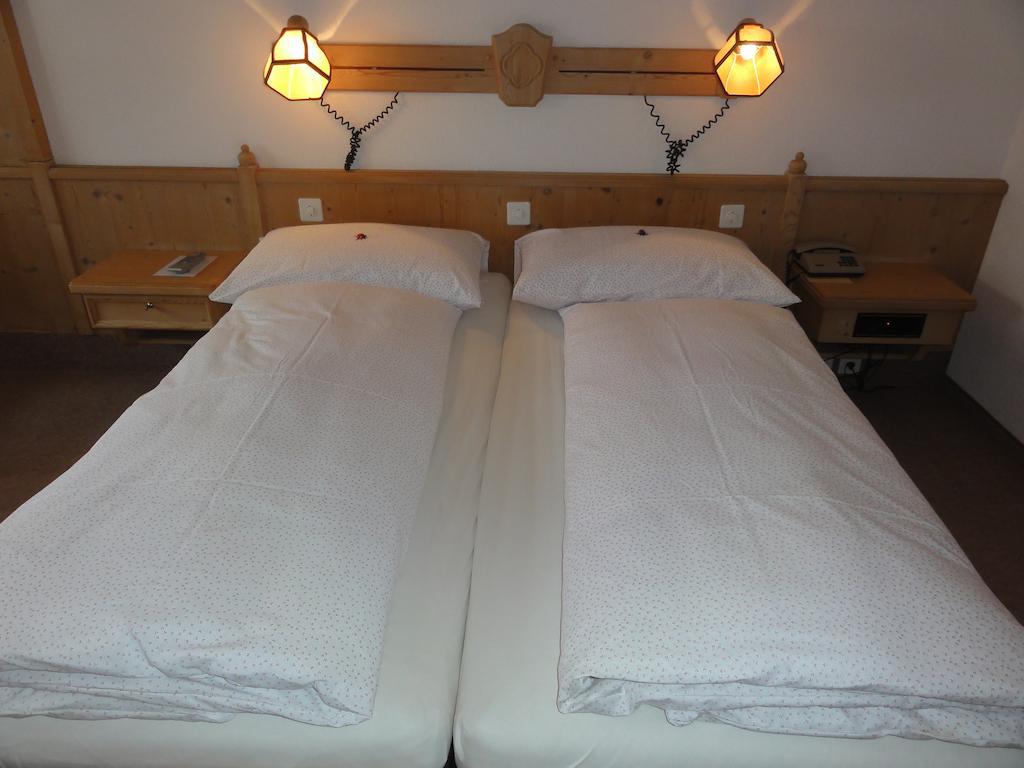 Hotel Alte Post Γκρίντελβαλντ Εξωτερικό φωτογραφία